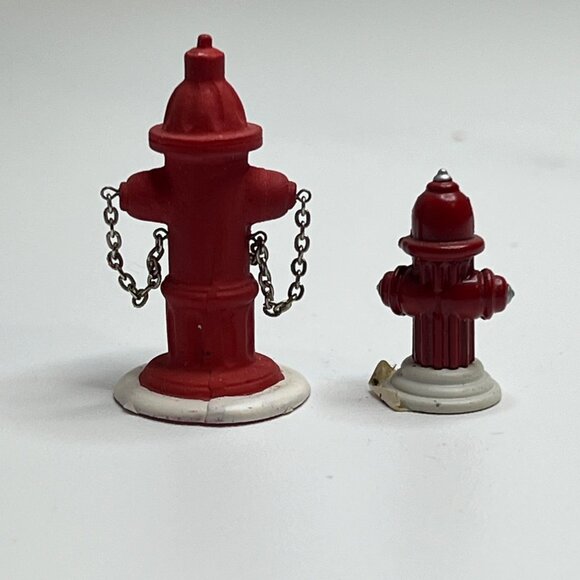 Dept 56 Red Fire Hydrants, Set of 2, Christmas Village Accessory from 1990s - Picture 5 of 6